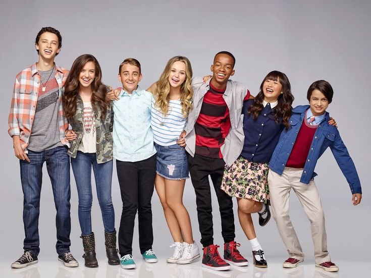 Watching & Streaming Bella And The Bulldogs Season 2s Off-Field Drama